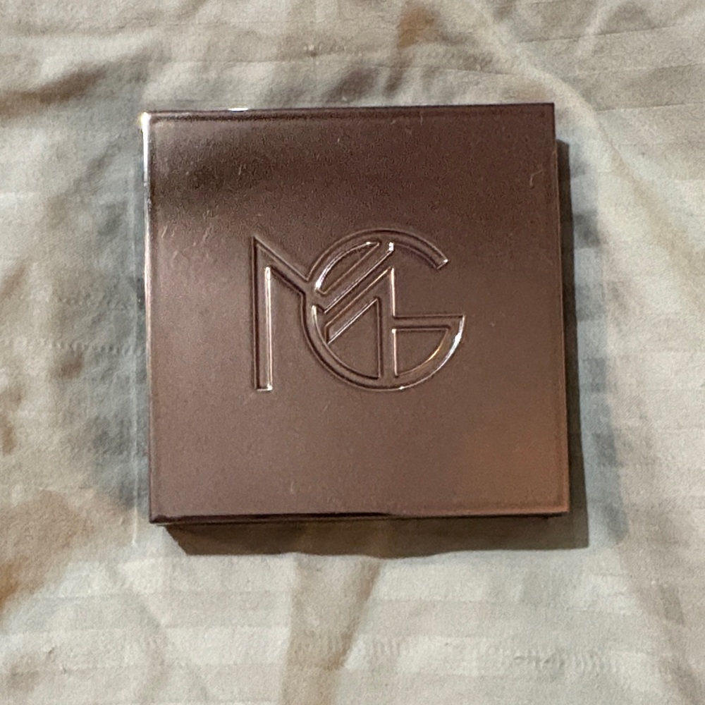 Makeup Geek Highlighter in Elegant Brown